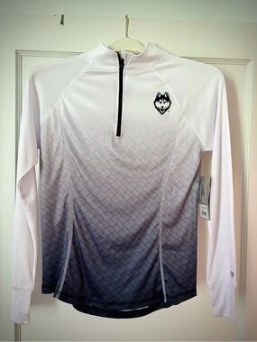 Colosseum Women’s White to Gray Long-Sleeve Quarter-Zip Shirt with Huskies Logo